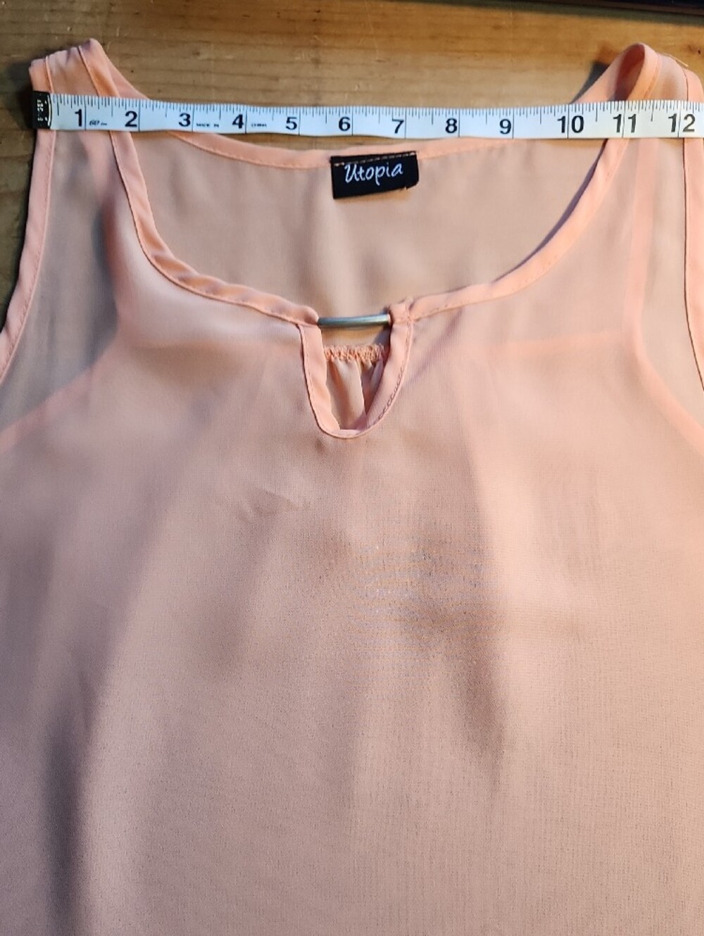 Utopia Sleeveless Keyhole Camisole in Blush Pink. Sz L - Picture 6 of 8